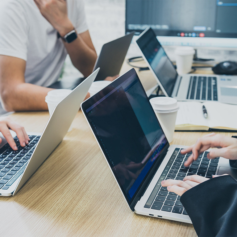 あらゆる作業を代行してくれる